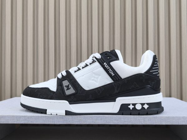 Louis Vuitton Trainer Black Rhinestone Sneakers - Image 7