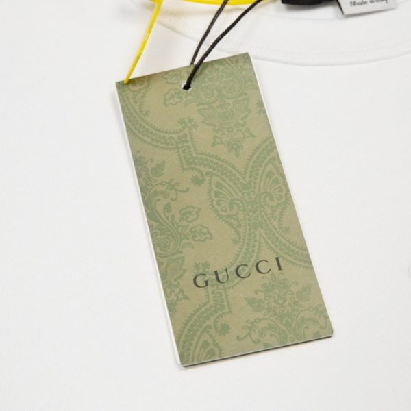 T-shirt Gucci Embossed White GC071 - Image 6
