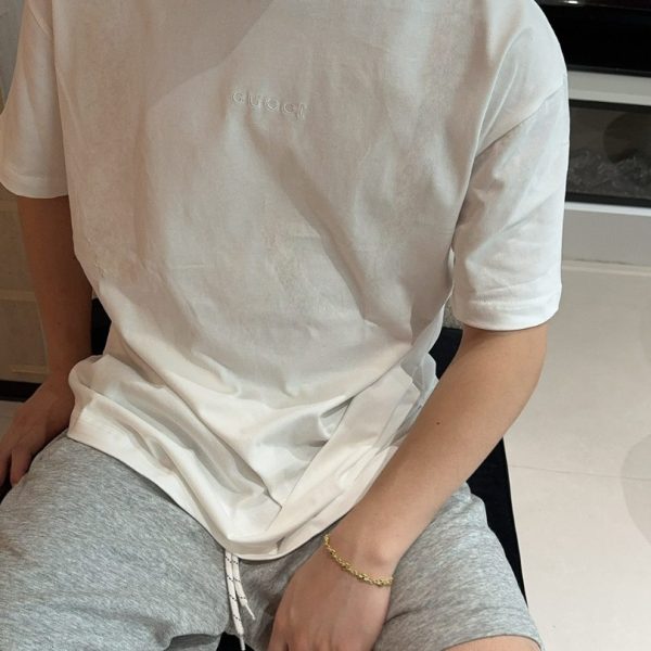 T-shirt Gucci Embossed White GC071 - Image 8
