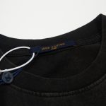T-shirt Louis Vuitton LV Black Distressed Logo - Image 4