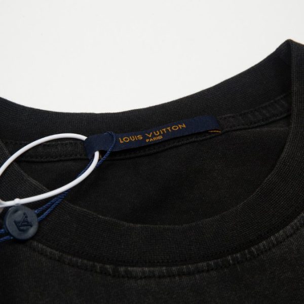T-shirt Louis Vuitton LV Black Distressed Logo - Image 4