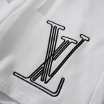 Shorts Louis Vuitton LV White Script Embroidery - Image 4