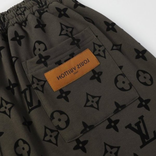 Shorts Louis Vuitton Monogram Olive Green - Image 4
