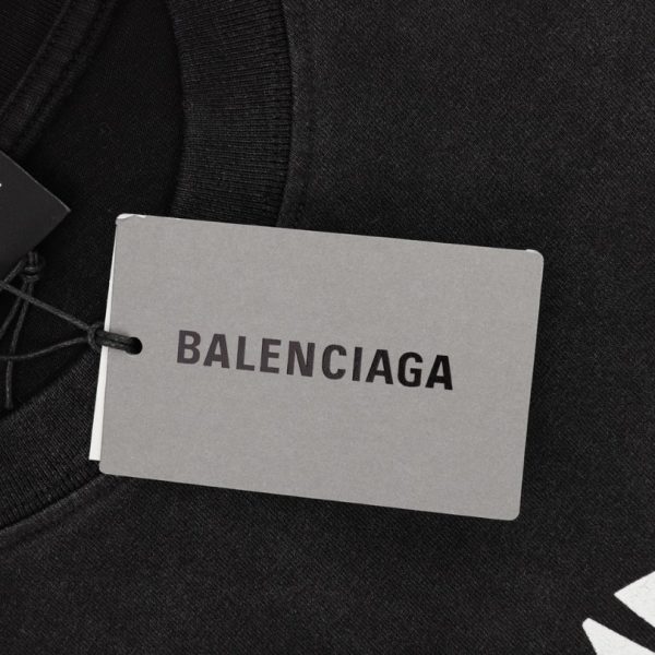 T-shirt Balenciaga Logo Graphic Black BL055 - Image 5