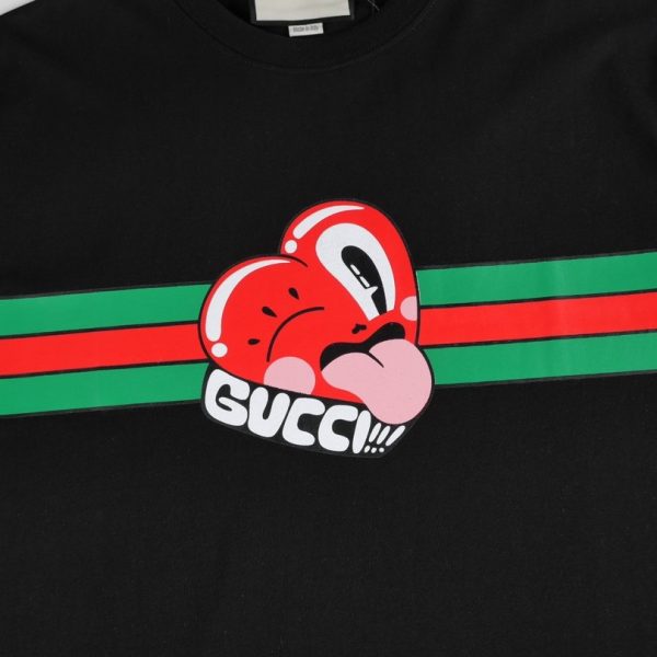 T-shirt Gucci Heart Logo Black GC015 - Image 3