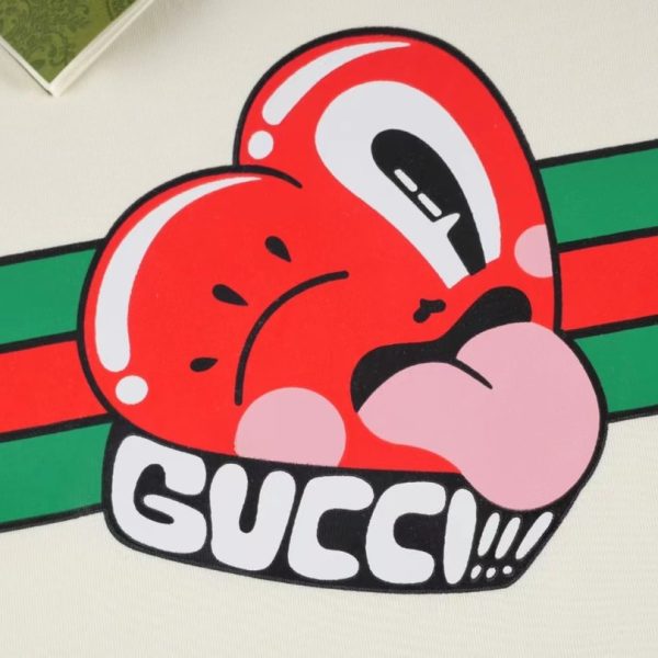T-shirt Gucci Heart Logo White GC016 - Image 4