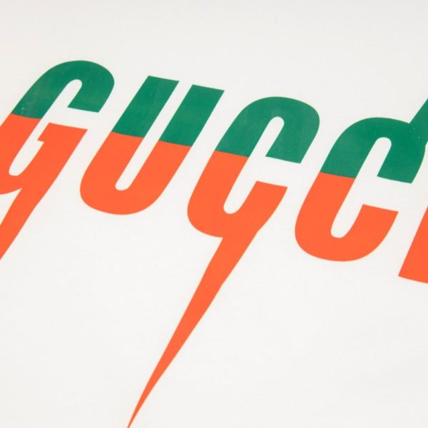 T-shirt Gucci Red Gradient Logo White GC040 - Image 3