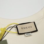 T-shirt Gucci Distressed Logo Beige GC047 - Image 7
