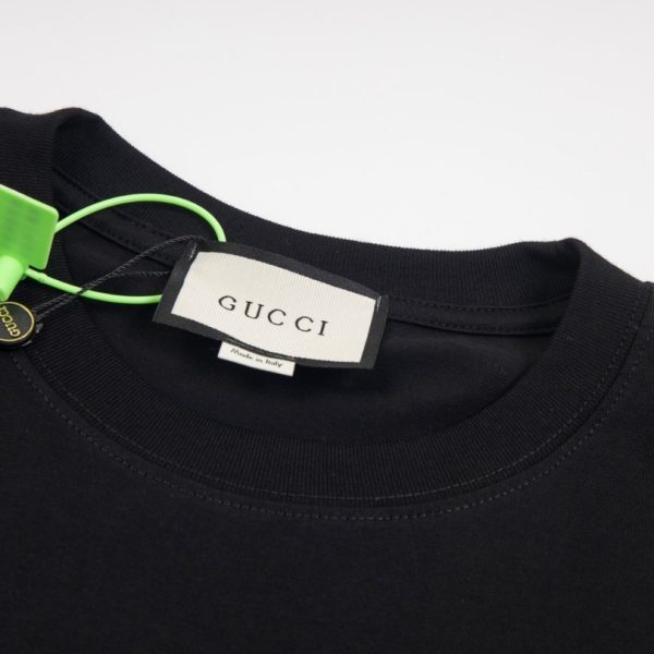 Gucci Graphic T-shirt with Cartoon Black Logo GC062 - Image 6