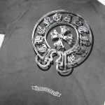 T-shirt Chrome Hearts Distressed Horseshoe Grey Logo CH033 - Image 3