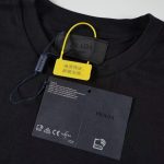 T-shirt Prada Crest Logo Black PD018 - Image 7