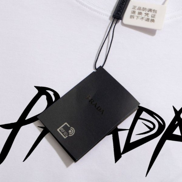 T-shirt Prada Milano White Graphic Logo PD032 - Image 8