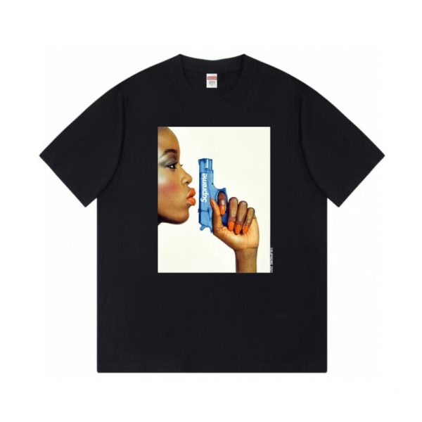 d109411_24489-1.jpg T-shirt Supreme Water Gun Graphic Black SP006 - Image 1