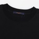 T-shirt Louis Vuitton Calligraphy Studded Black LV025 - Image 7