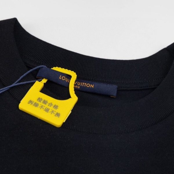 T-Shirt Louis Vuitton Monogram Logo Black LV046 - Image 5