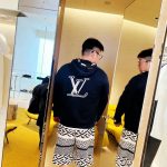 Hoodie Louis Vuitton LV Logo LV055 - Image 12