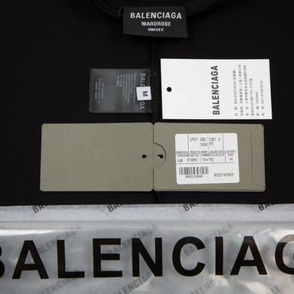 T-shirt Balenciaga BB Pixel Logo Black BL068 - Image 8