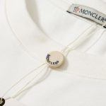 T-shirt Moncler Logo Patch Cotton MCL007 - Image 7