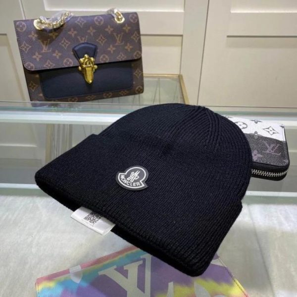 d115759_2660-1.jpg Beanie Moncler MCL023 - Image 1