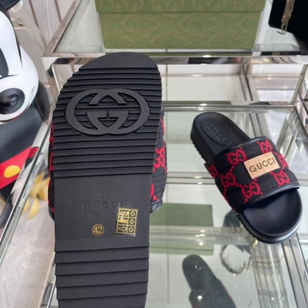 Slides Gucci GG Canvas with Logo Patch GC140 - Image 9