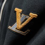 Set Louis Vuitton LV Black Tracksuit LV075 - Image 4