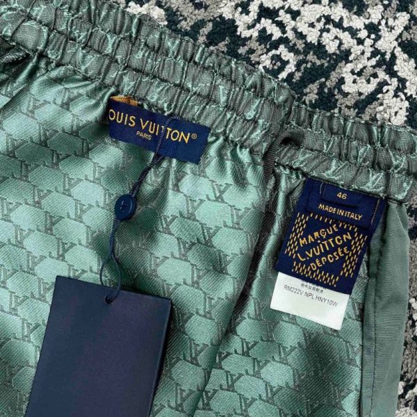 Set Louis Vuitton LV Monogram Shirt & Shorts LV079 - Image 17