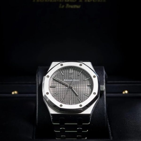 Audemars Piguet Royal Oak Offshore “Grey” 15400 ADP007 - Image 4