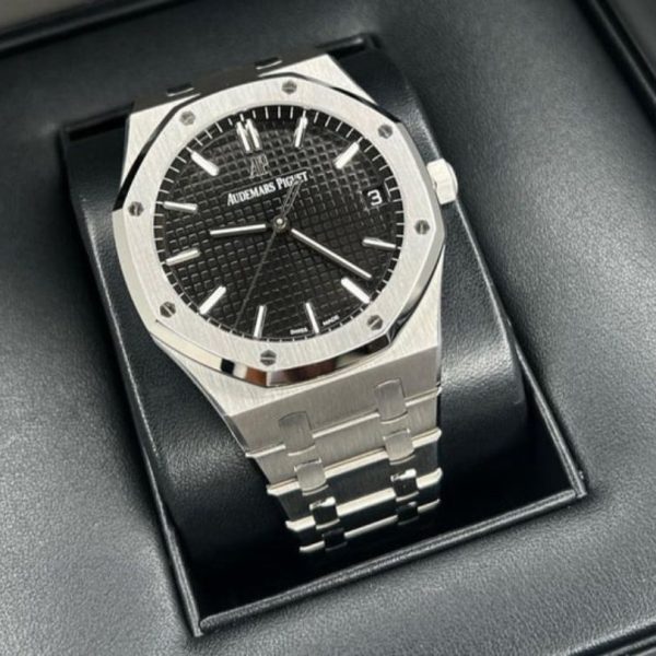 Audemars Piguet Royal Oak Offshore “Black Dial” 15400 ADP009 - Image 2