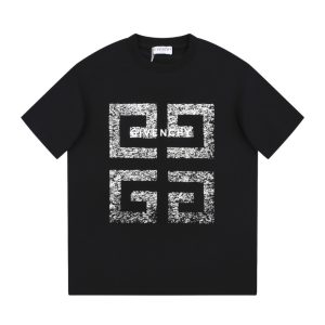 T-Shirt Givenchy GV008