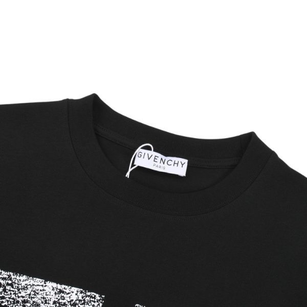 T-Shirt Givenchy GV008 - Image 3