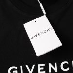 T-Shirt Givenchy GV018 - Image 4