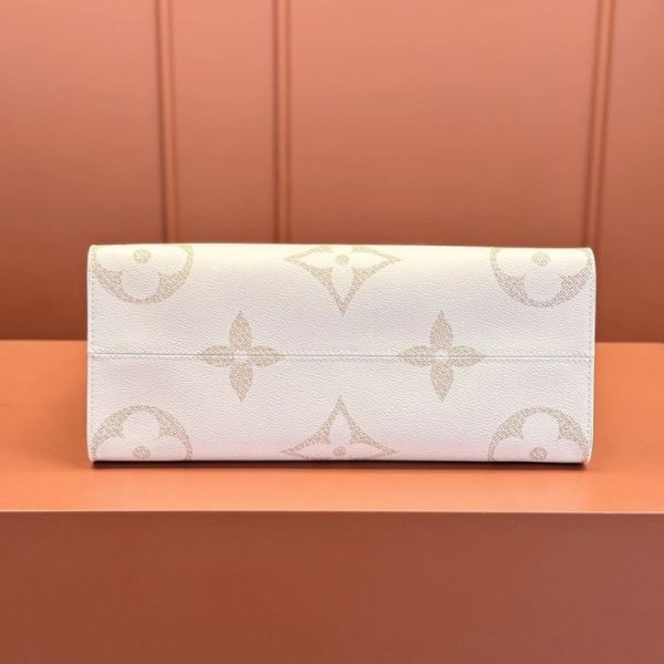 Tote Bag Louis Vuitton OnTheGo LVW029 - Image 4