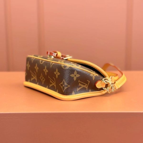 Shoulder Bag Louis Vuitton Nano Diane Monogram LVW033 - Image 3