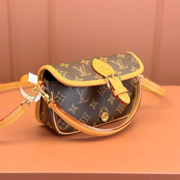 Shoulder Bag Louis Vuitton Nano Diane Monogram LVW033 - Image 5