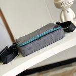 Louis Vuitton Trio Messenger LV042 - Image 4