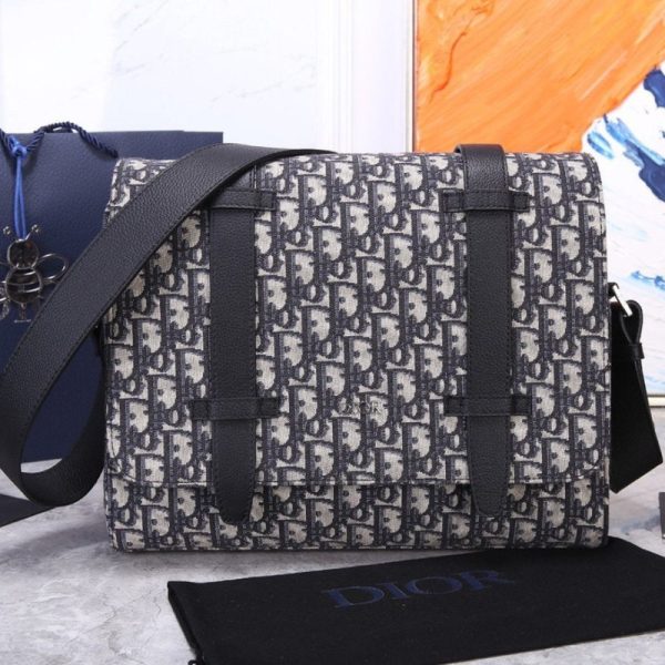 d136526_2074-1.jpg Bag Dior Hit The Road Briefcase DO087 - Image 1