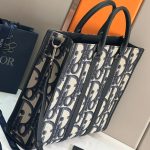 Christian Dior East-West Tote Bag DO069 - Image 16