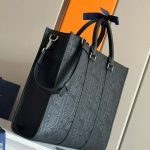 Christian Dior East-West Tote Bag DO069 - Image 25