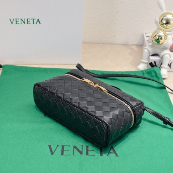 Bottega Veneta Vanity Case Intrecciato BV001 - Image 3