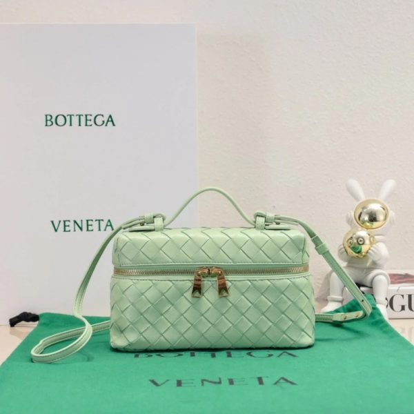 Bottega Veneta Vanity Case Intrecciato BV001 - Image 9