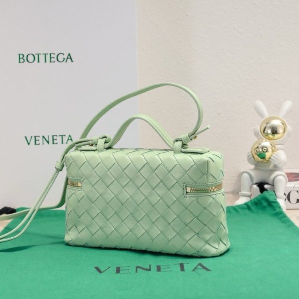 Bottega Veneta Vanity Case Intrecciato BV001 - Image 10