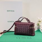 Bottega Veneta Vanity Case Intrecciato BV001 - Image 12