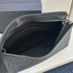 Christian Dior Triangle Pouch Gravity DO070 - Image 5