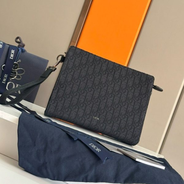 Christian Dior Triangle Pouch Gravity DO070 - Image 21