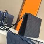 Christian Dior Triangle Pouch Gravity DO070 - Image 22