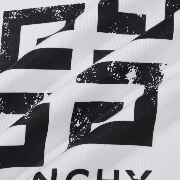 Sweatshirt Givenchy 4G Logo GV026 - Image 3