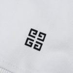 Sweatshirt Givenchy 4G Logo GV026 - Image 4
