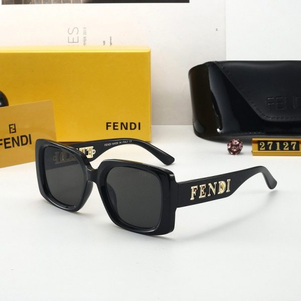 Sunglasses Fendi FDW011 - Image 8