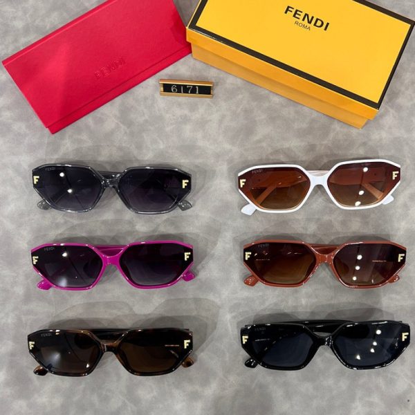 Sunglasses Fendi FDW012 - Image 8