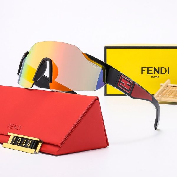 d139817_17029-1.jpg Sport Sunglasses Fendi FDW013 - Image 1